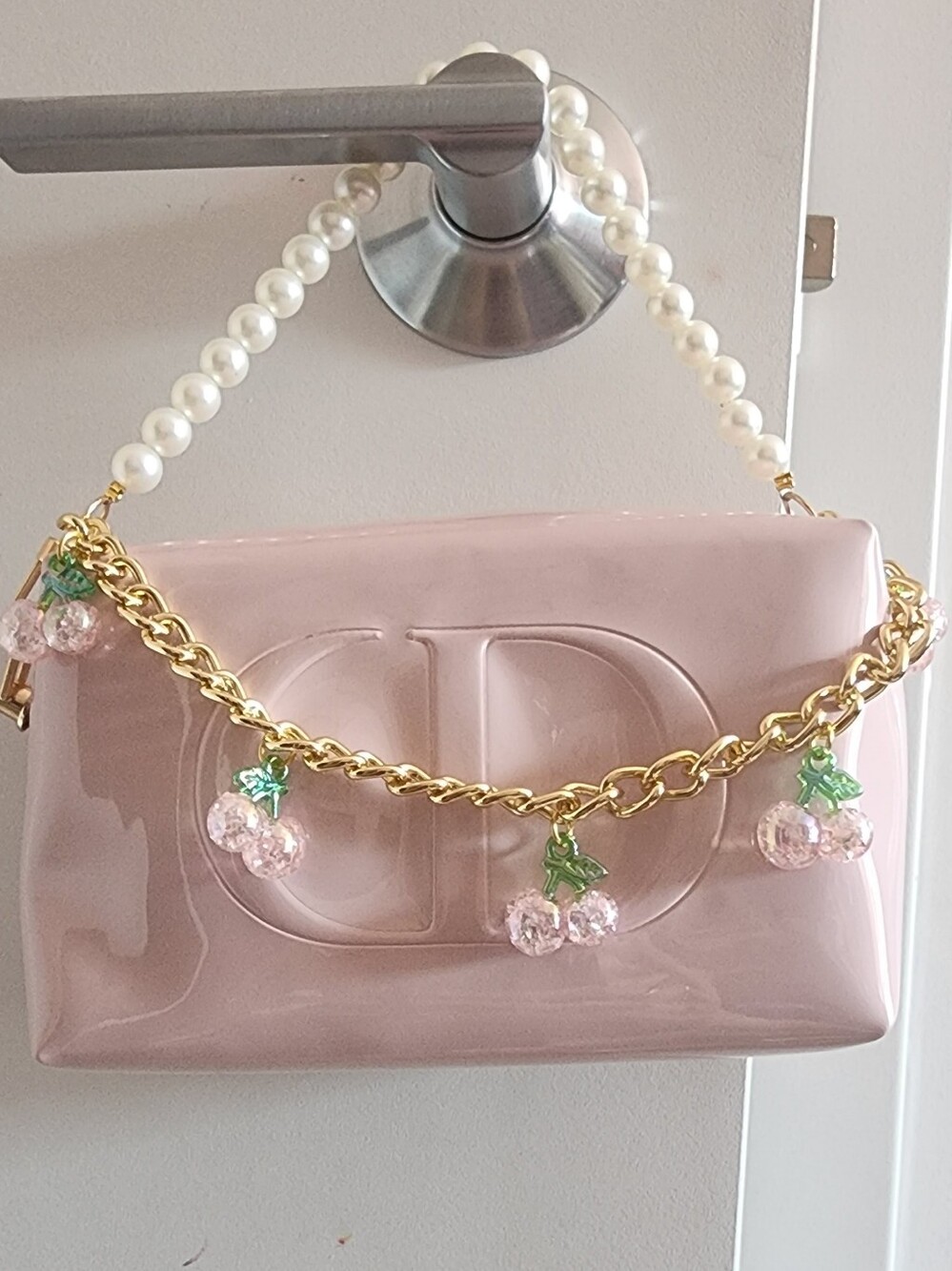 Dior Light Pink Patent CD logo Zip Pouch Clutch Bag With Pearl Gold Chain Strap - Picture 6 of 10